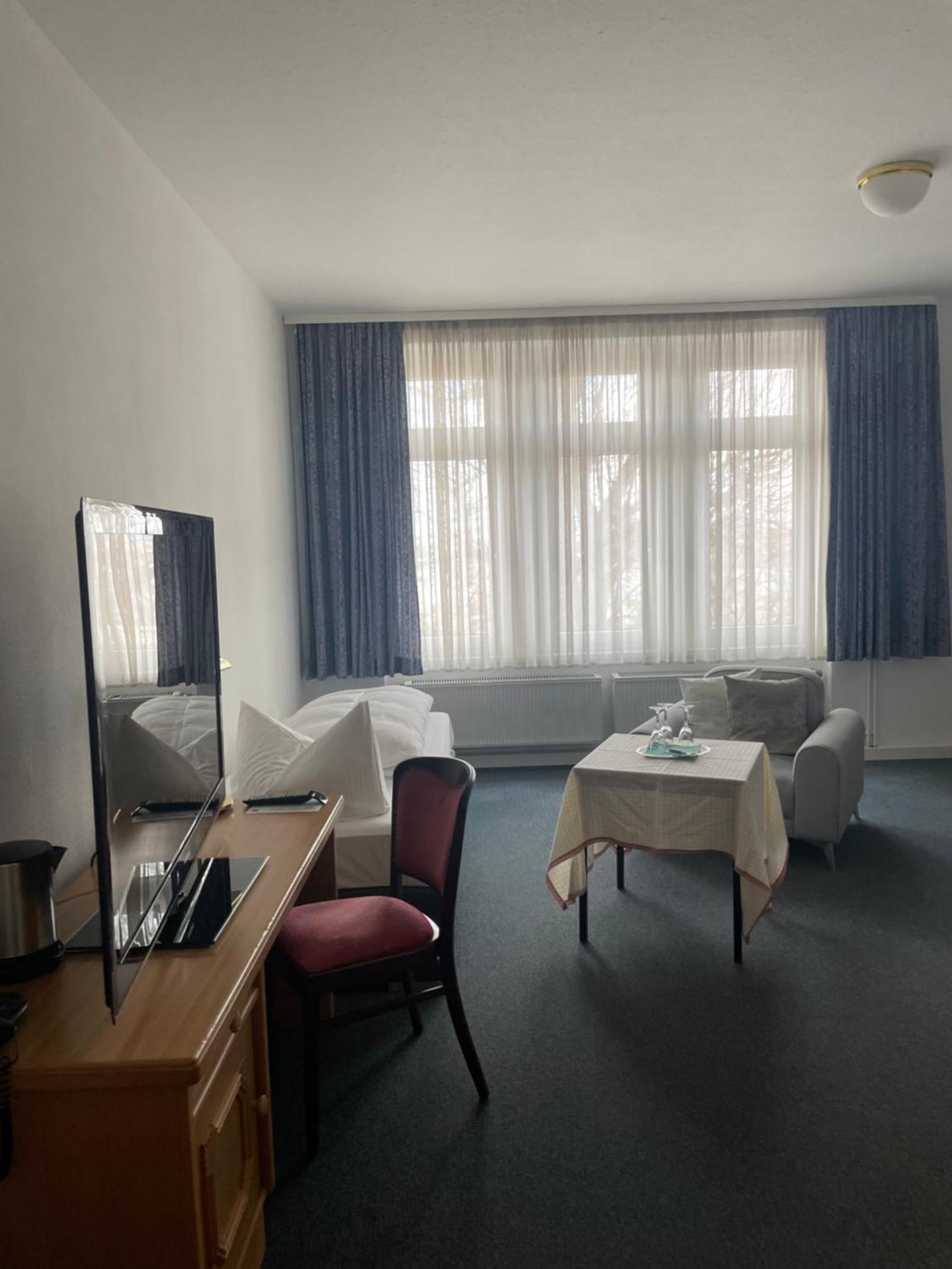 Hotel Krone 아른슈타트 객실 사진